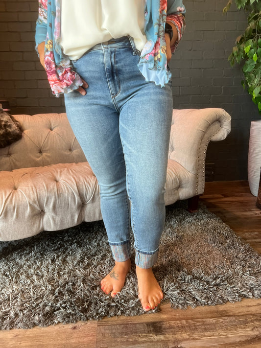 My outfit for weekend paint & sip + dancing. Top & Shoes Cotton on, Jeans  Kmart, I ripped up their mom jeans : r/PlusSizeFashion