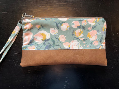 Emmy Lou Wristlet